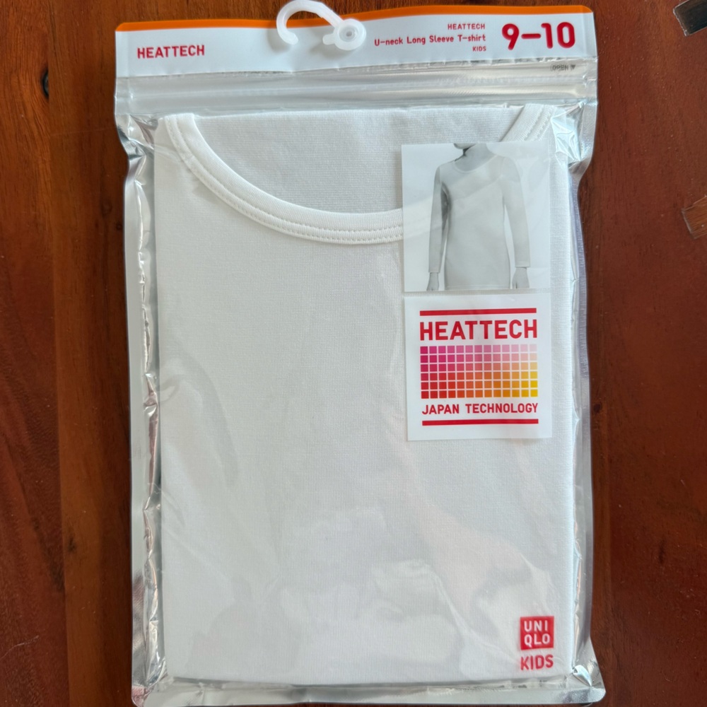 🦊 Uniqlo Kids White HEATTECH Long Sleeve Shirt